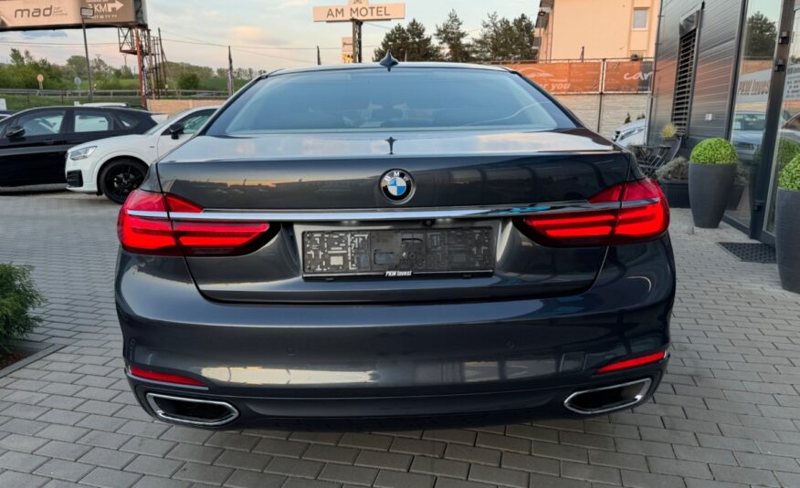 BMW Rad 7 750i xDrive A/T