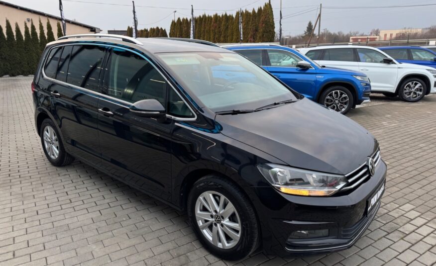 Volkswagen Touran 2.0TDi DSG Highline *Ťažné*Masáž*Kamera*