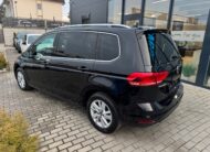 Volkswagen Touran 2.0TDi DSG Highline *Ťažné*Masáž*Kamera*