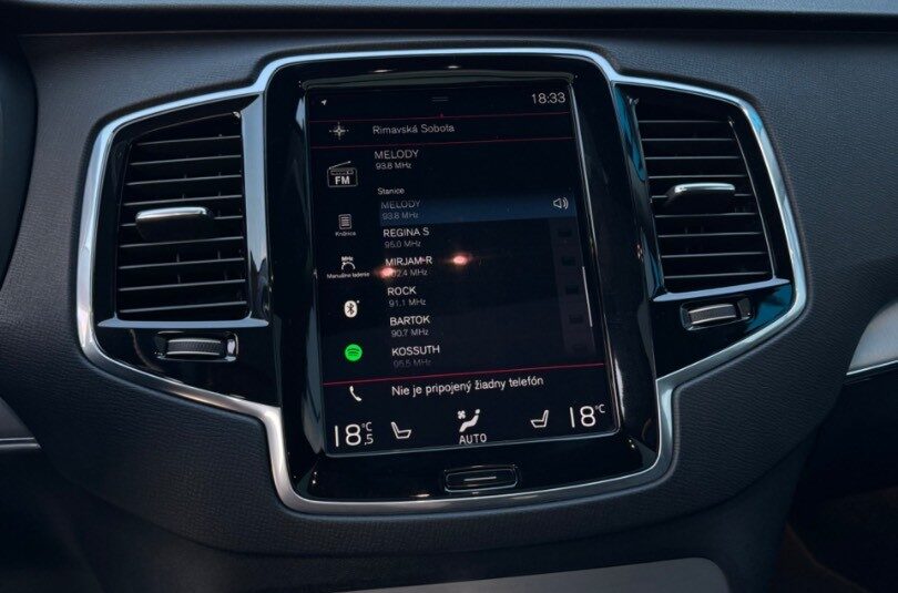 Volvo XC90 2.0 B5 Drive-E Momentum AWD A/T