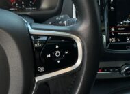 Volvo XC90 2.0 B5 Drive-E Momentum AWD A/T