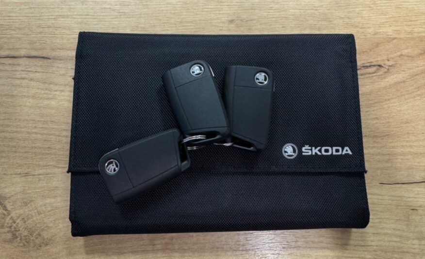 Škoda Octavia Combi 2.0TDi DSG Clever Edition *Led*Navi*Mode*