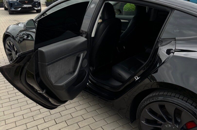 Tesla Model 3 Performance 82kWh AWD *ZÁRUKA*