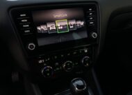 Škoda Octavia Combi 2.0TDi DSG Clever Edition *Led*Navi*Mode*