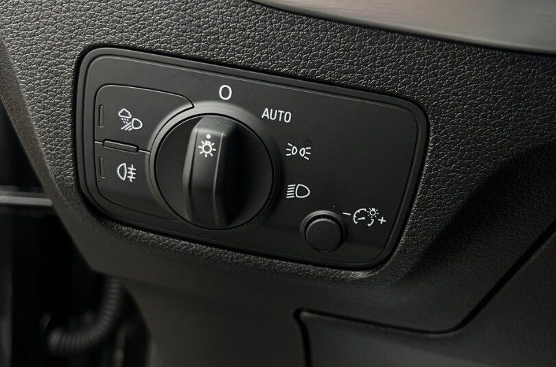 Audi Q2 1.6TDi S-Tronic S-line SK ŠPZ Virtual- Cockpit / Full LED