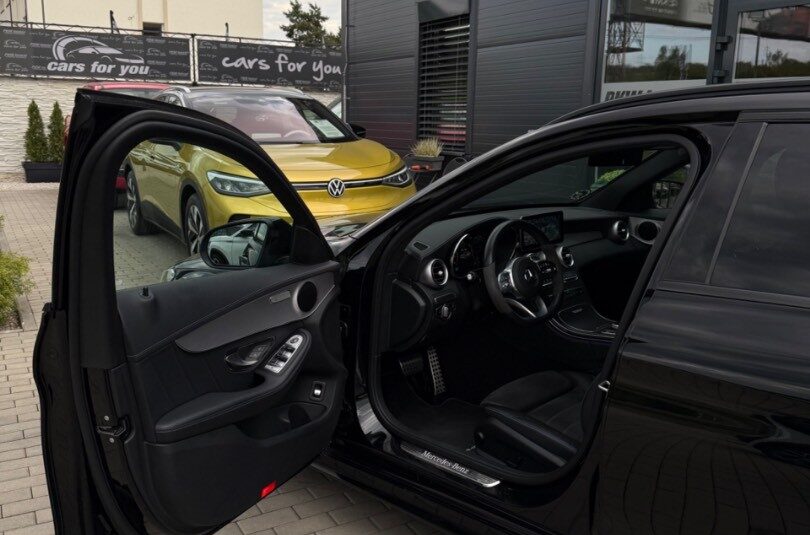 Mercedes-Benz C trieda Kombi 220d A/T AMG line NIGHT Edition