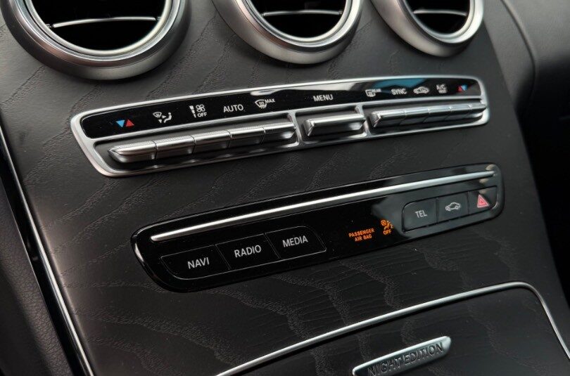 Mercedes-Benz C trieda Kombi 220d A/T AMG line NIGHT Edition