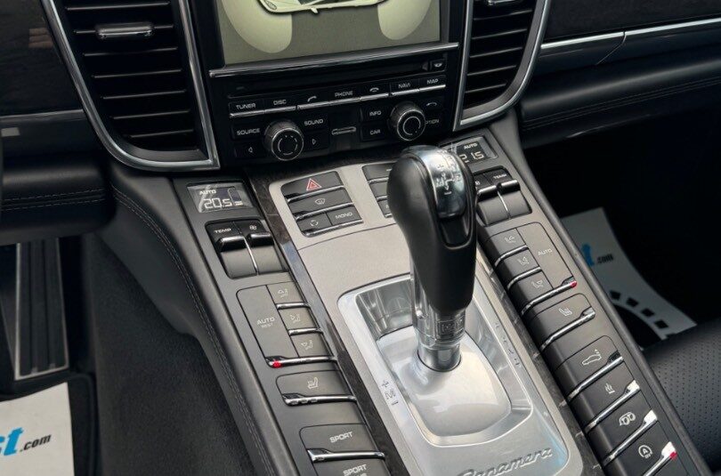 Porsche Panamera 4S AT7 400PS 4×4 SK ŠPZ