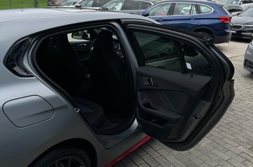 BMW Rad 1 128ti 265PS A/T M-Sport SK ŠPZ *ZÁRUKA*