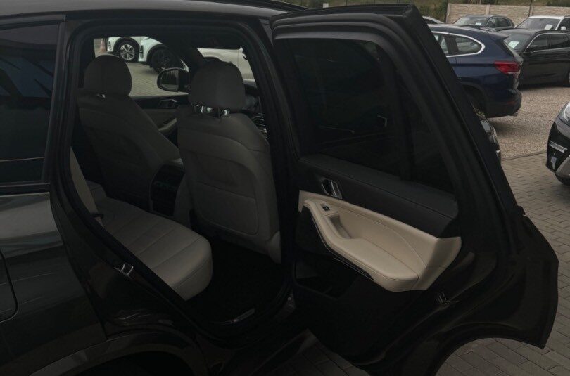 BMW X5 3.0d 286PS mHEV x-Drive M-Sport *kupované v SR*