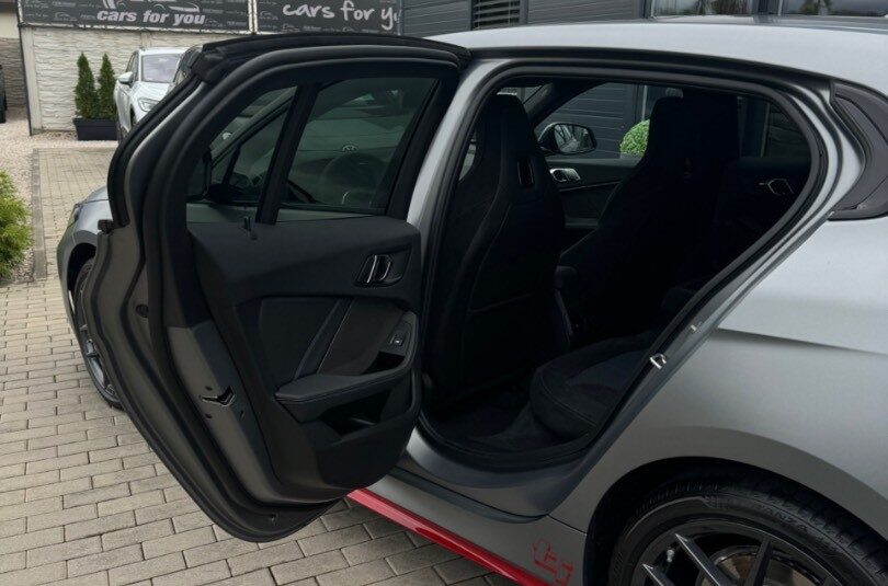 BMW Rad 1 128ti 265PS A/T M-Sport SK ŠPZ *ZÁRUKA*