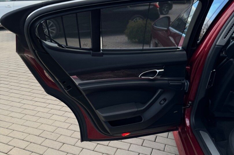 Porsche Panamera 4S AT7 400PS 4×4 SK ŠPZ