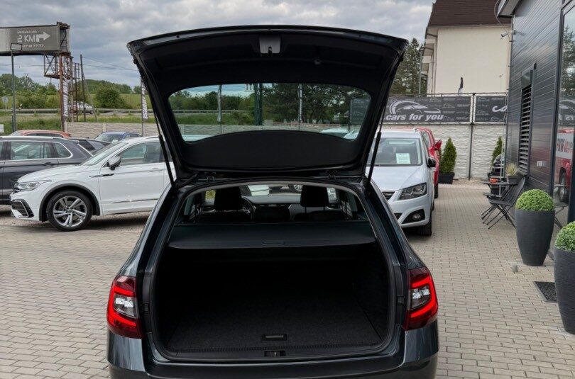 Škoda Octavia Combi 2.0TDi DSG STYLE *Virtual*