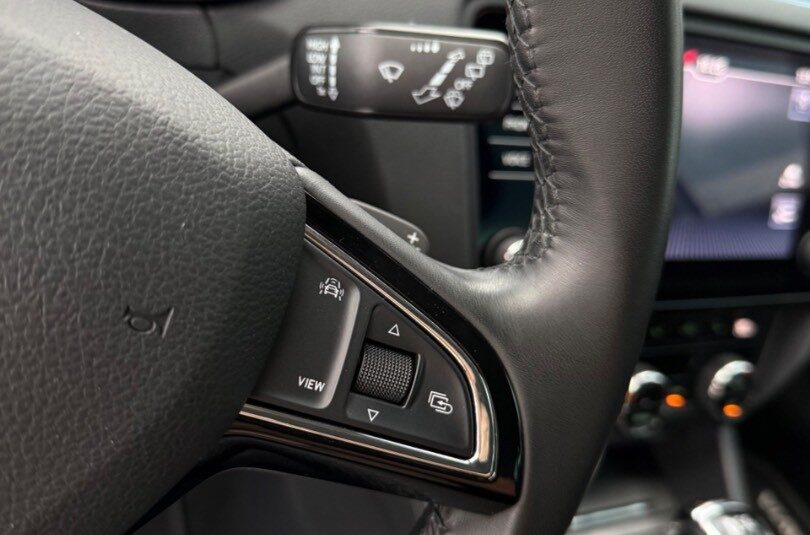 Škoda Octavia Combi 2.0TDi DSG STYLE *Virtual*