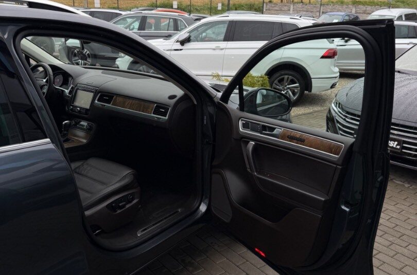 Volkswagen Touareg 3.0TDi 193kW 4Motion Exclusive *Vzduch*Dynaudio*TOP*