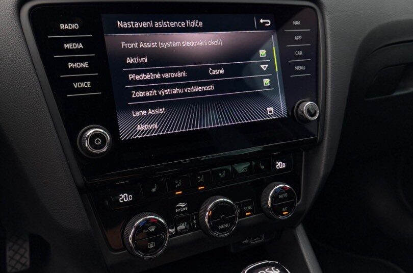 Škoda Octavia Combi 2.0TDi DSG STYLE *Virtual*