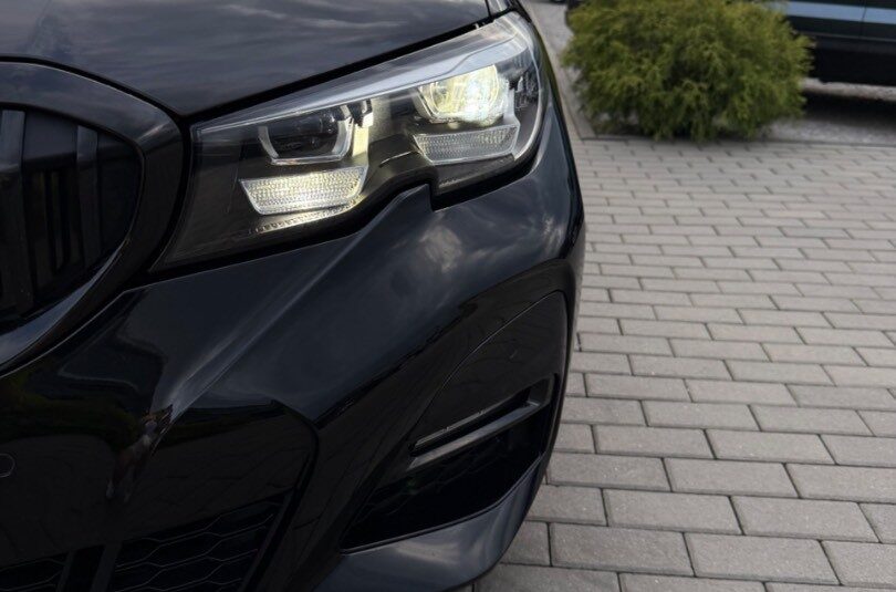 BMW Rad 3 320d x-Drive A/T M-Sport Edition SK ŠPZ