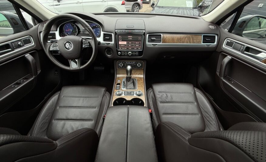 Volkswagen Touareg 3.0TDi 193kW 4Motion Exclusive *Vzduch*Dynaudio*TOP*