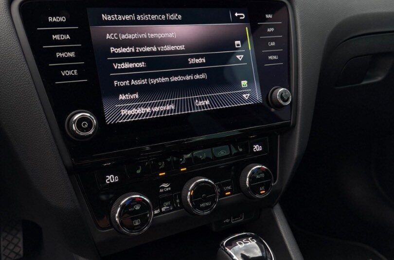Škoda Octavia Combi 2.0TDi DSG STYLE *Virtual*
