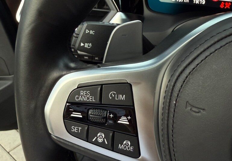 BMW Rad 3 320d x-Drive A/T M-Sport Edition SK ŠPZ