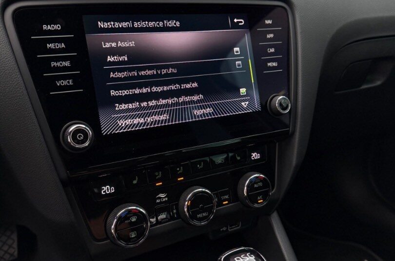 Škoda Octavia Combi 2.0TDi DSG STYLE *Virtual*