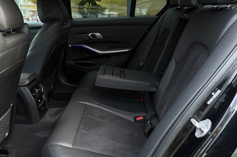 BMW Rad 3 320d x-Drive A/T M-Sport Edition SK ŠPZ