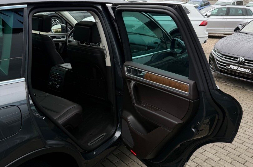 Volkswagen Touareg 3.0TDi 193kW 4Motion Exclusive *Vzduch*Dynaudio*TOP*