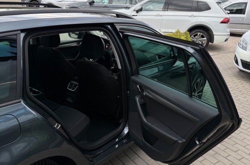 Škoda Octavia Combi 2.0TDi DSG STYLE *Virtual*