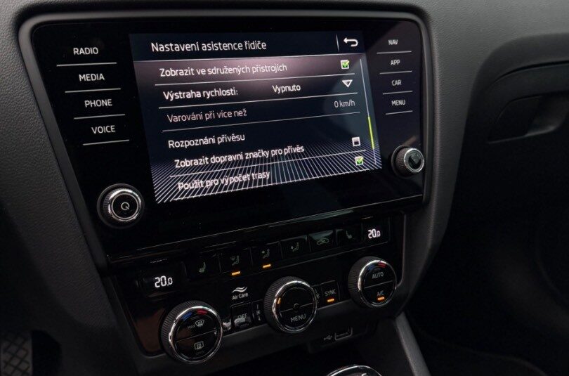 Škoda Octavia Combi 2.0TDi DSG STYLE *Virtual*