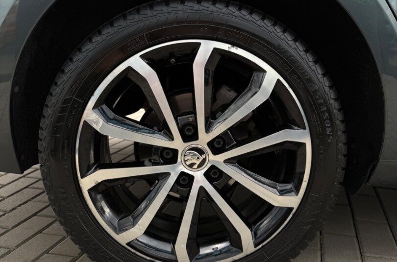 Škoda Octavia Combi 2.0TDi DSG STYLE *Virtual*