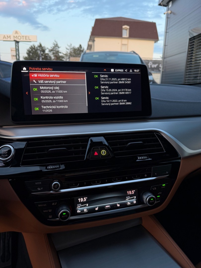 BMW Rad 5 Touring 530d  mHEV x-Drive A/T M-Sport line