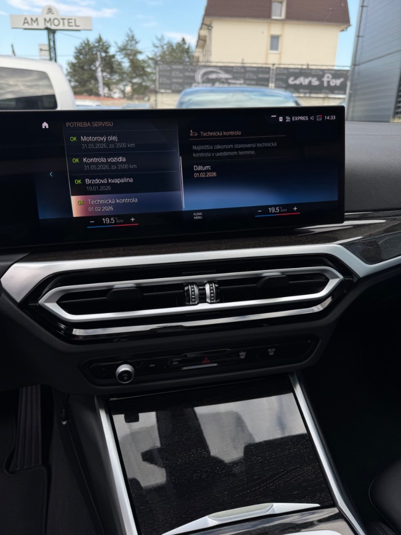 BMW Rad 3 Touring 320d  mHEV x-Drive A/T Luxury *ZÁRUKA*