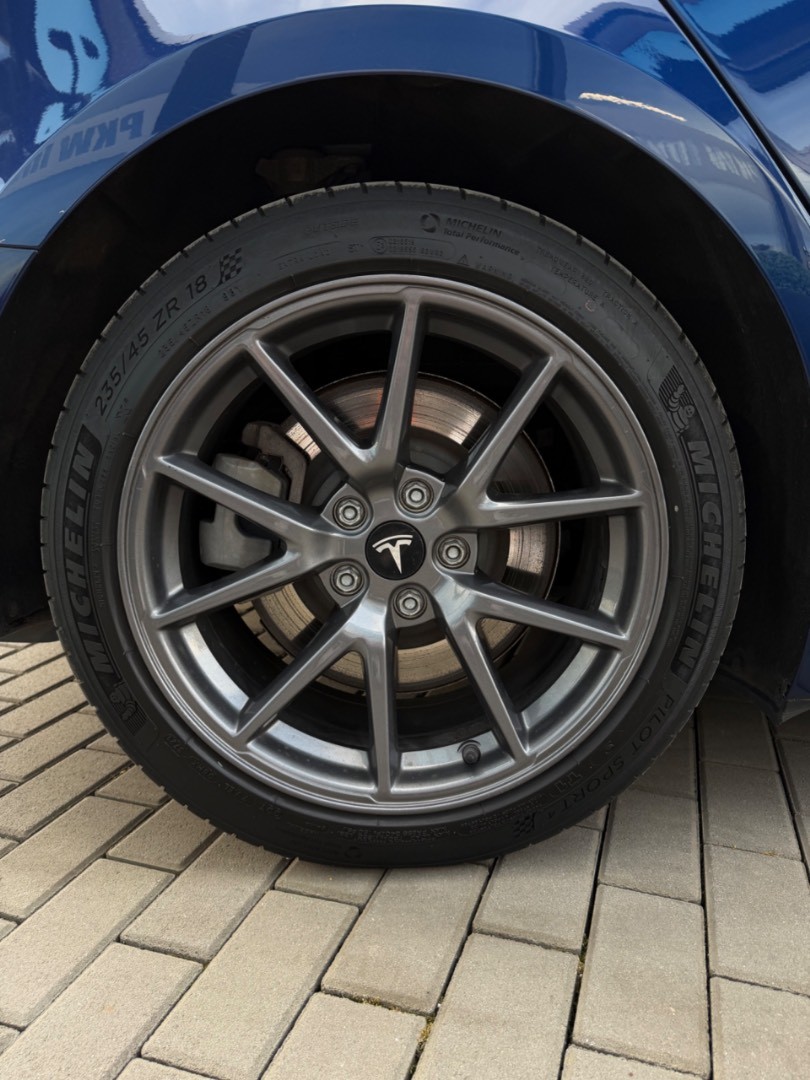 Tesla Model 3 Long Range Dual Motor 4×4 Refresh 366kW/82kWh