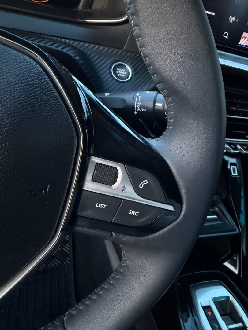 Peugeot 208 ALLURE Electric 100kW/50kWh SK ŠPZ