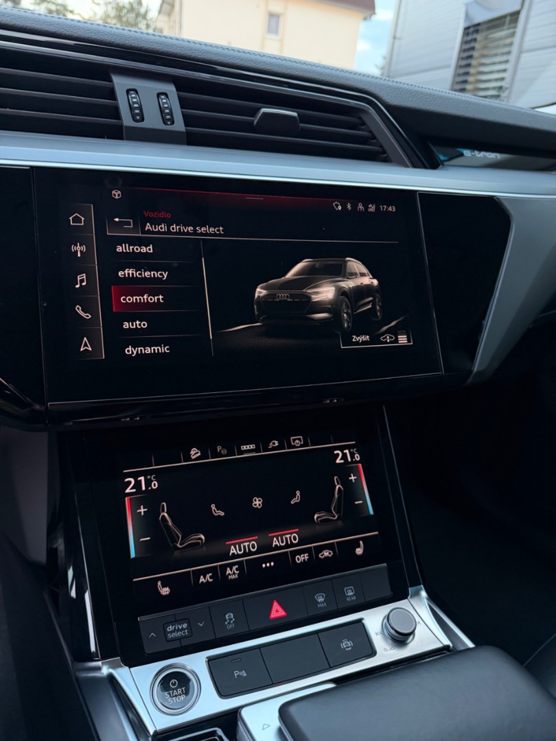 Audi E-tron 50 Quattro *Vzduch*Koža*Ťažné*