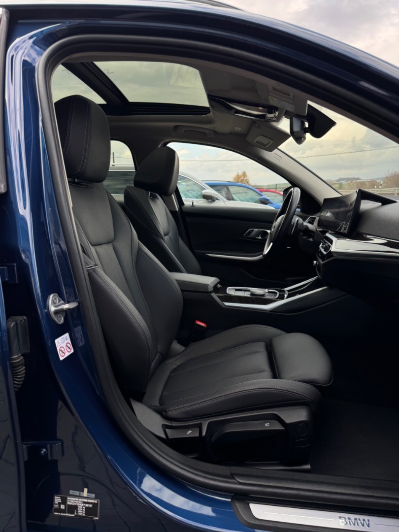 BMW Rad 3 Touring 320d  mHEV x-Drive A/T Luxury *ZÁRUKA*