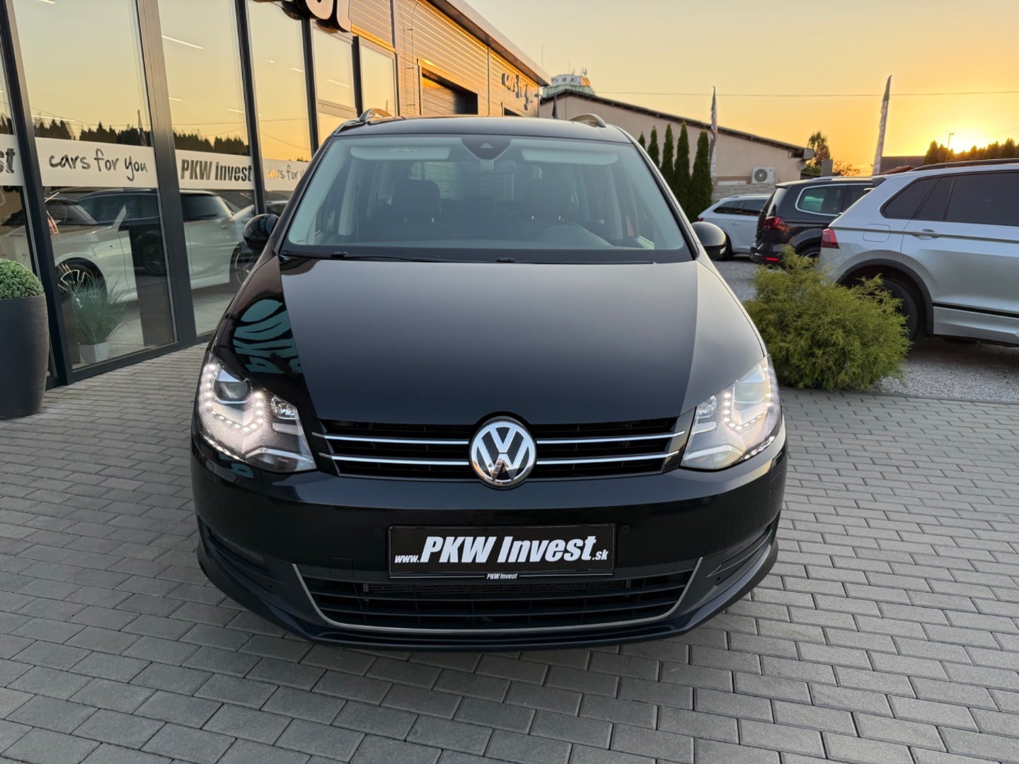 Volkswagen Sharan 2.0TDi DSG 7-MIESTNY Highline SK ŠPZ