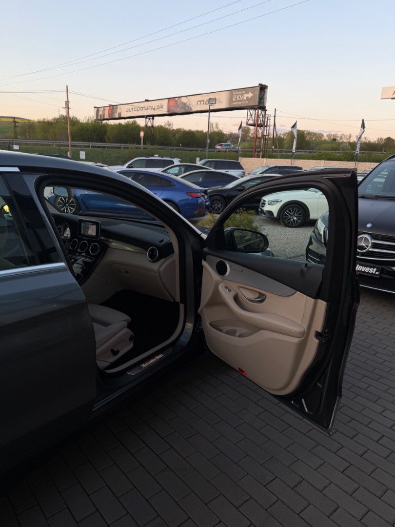 Mercedes-Benz GLC Kupé 220d 4MATIC A/T AMG line