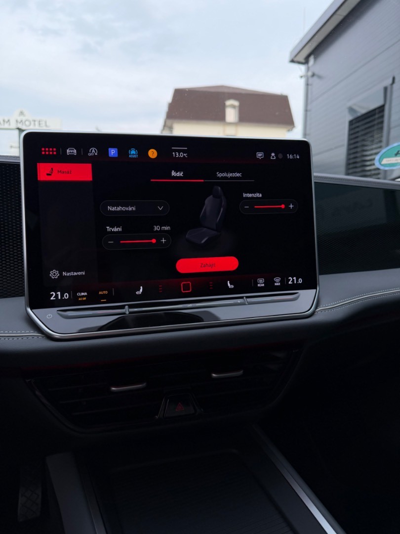 Volkswagen Passat Variant 2.0TDi DSG Elegance SK ŠPZ