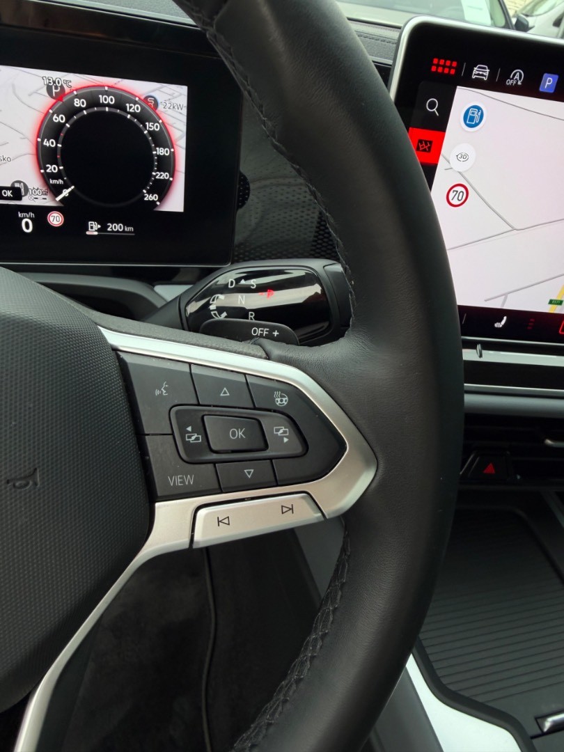 Volkswagen Passat Variant 2.0TDi DSG Elegance SK ŠPZ