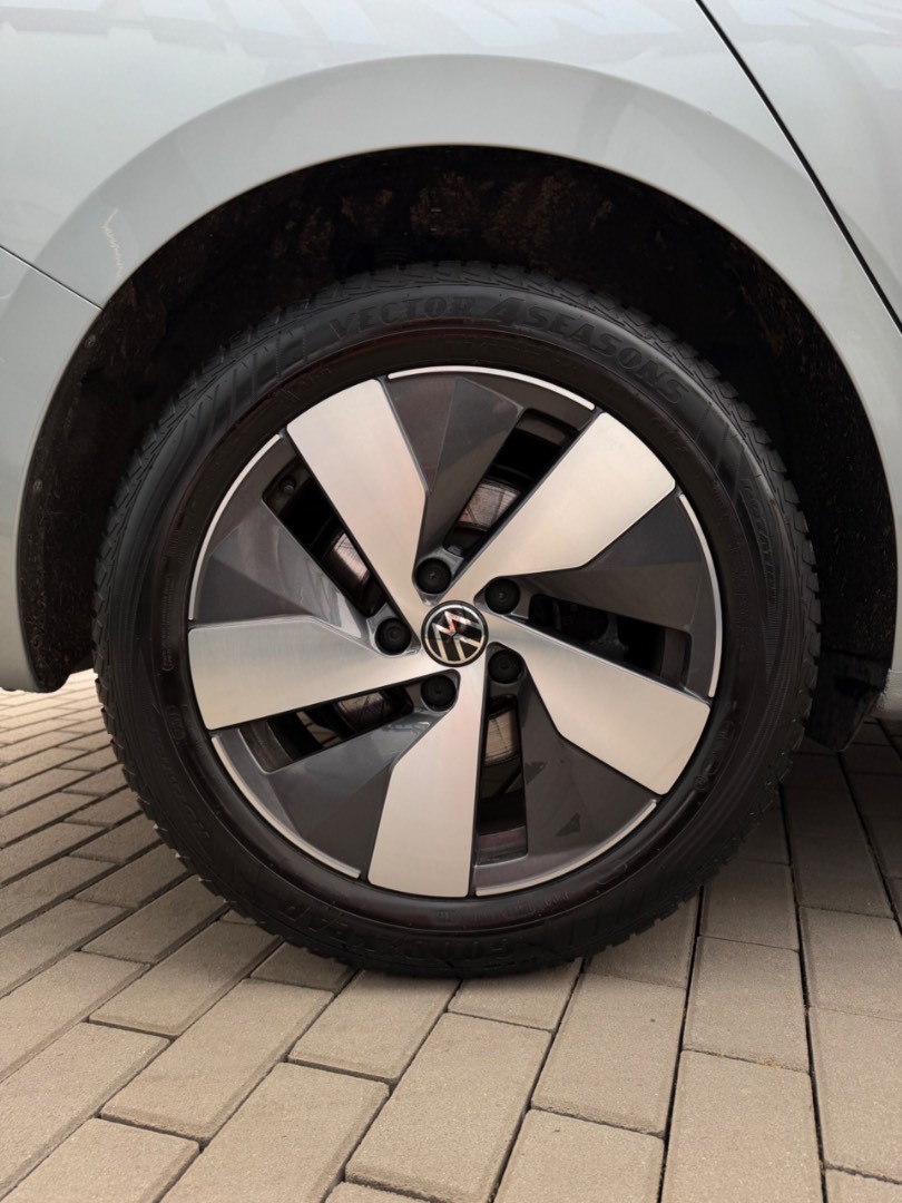 Volkswagen Passat Variant 2.0TDi DSG Elegance SK ŠPZ