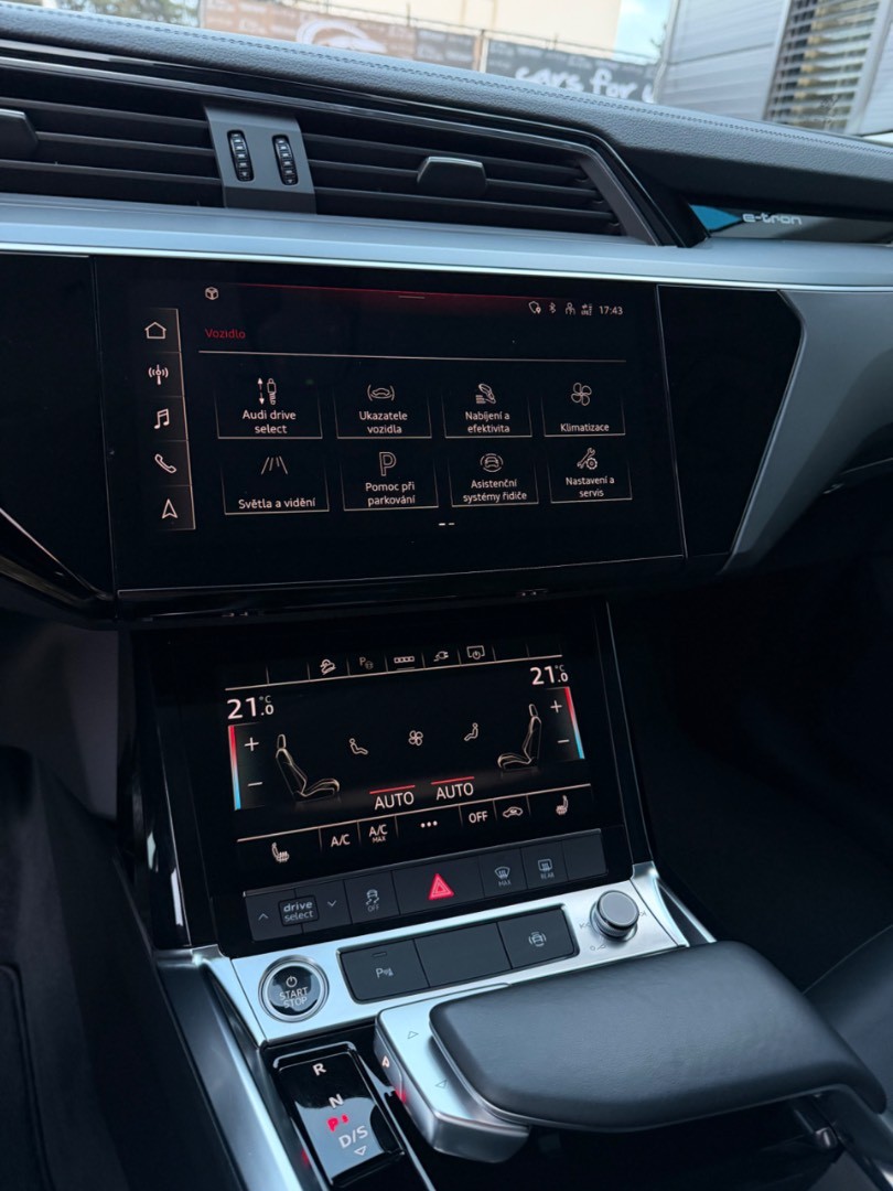 Audi E-tron 50 Quattro *Vzduch*Koža*Ťažné*