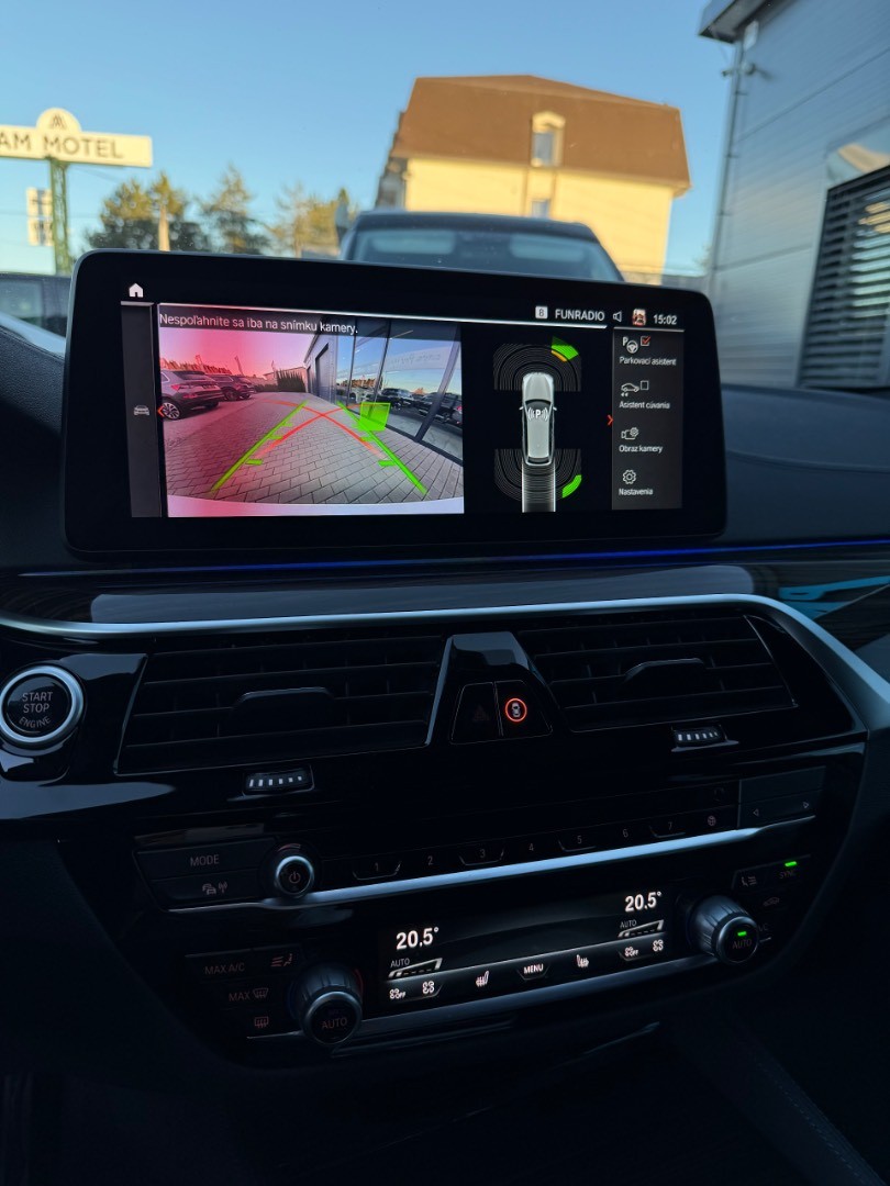 BMW Rad 5 Touring 530d  mHEV x-Drive A/T M-Sport M-sedadlá Edition SK ŠPZ