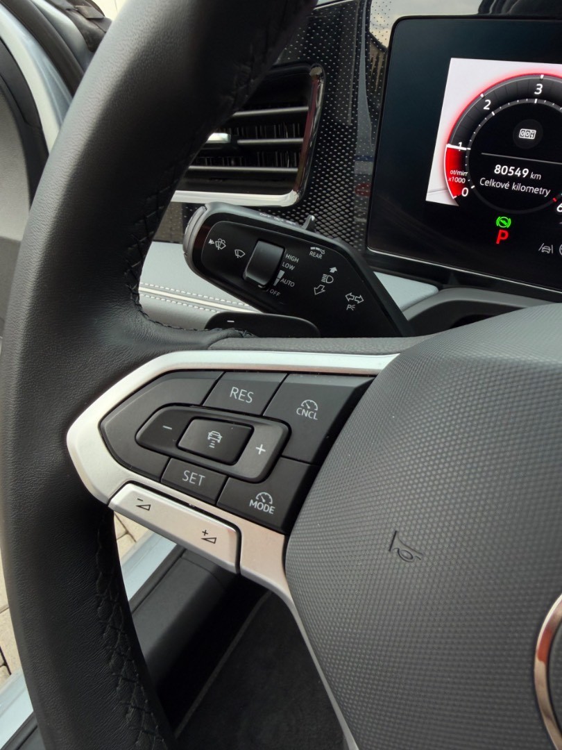 Volkswagen Passat Variant 2.0TDi DSG Elegance SK ŠPZ