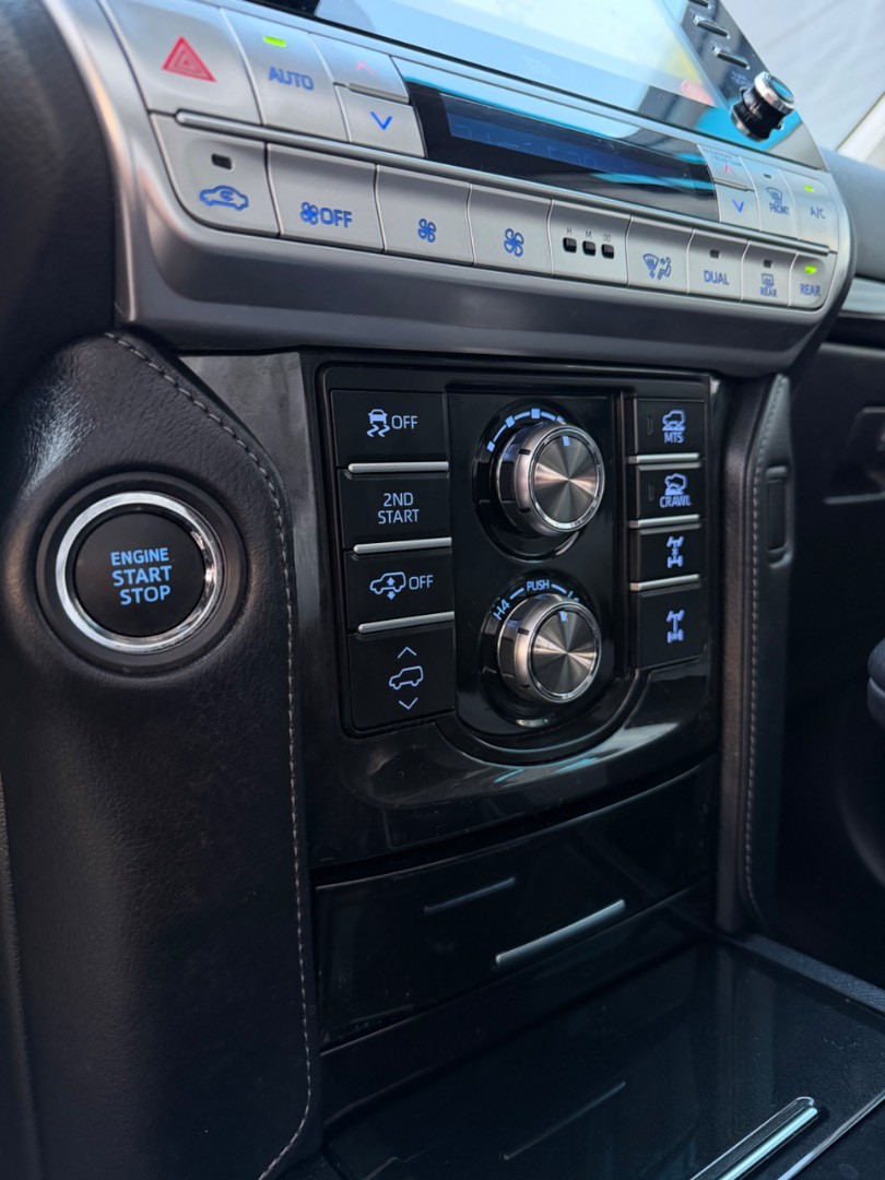 Toyota Land Cruiser 2.8 D-4D 204 Executive A/T 4×4