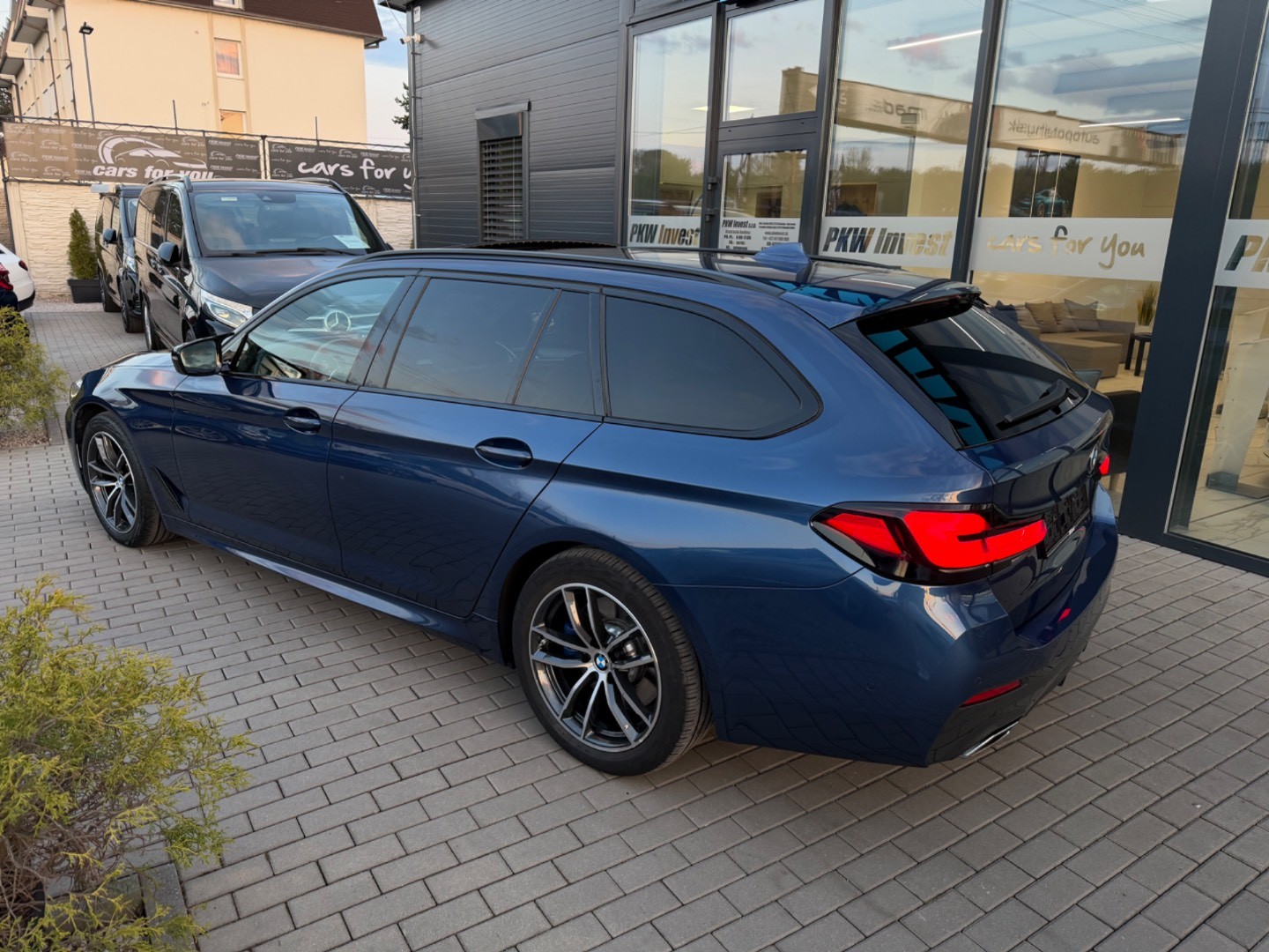 BMW Rad 5 Touring 530d  mHEV x-Drive A/T M-Sport line