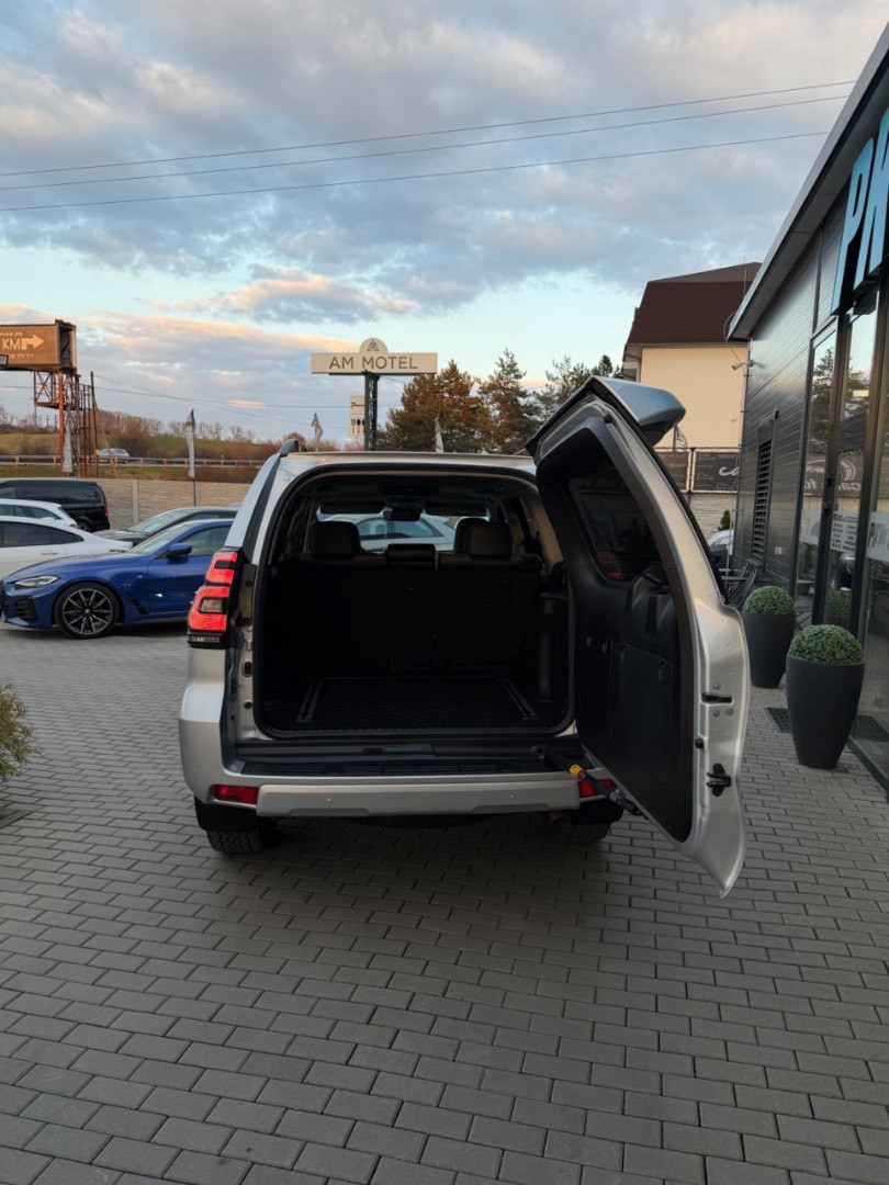 Toyota Land Cruiser 2.8 D-4D 204 Executive A/T 4×4