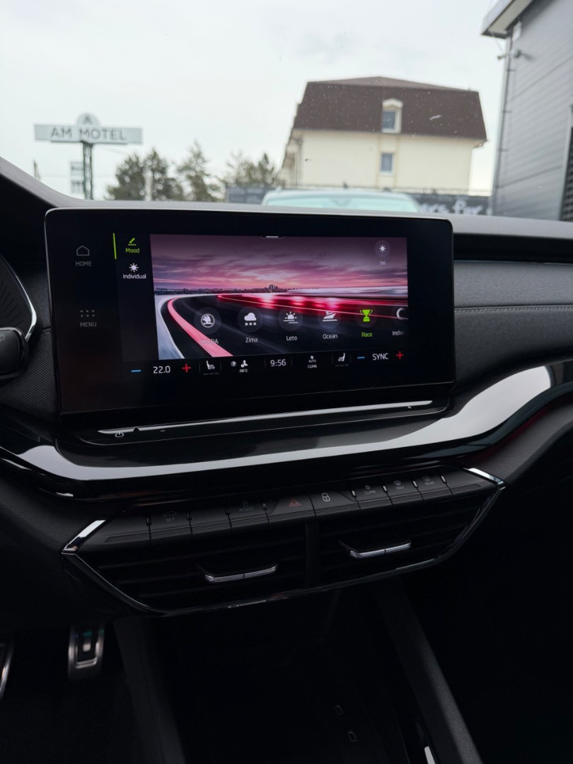 Škoda Octavia Combi 2.0TDi DSG Sport packet SK ŠPZ