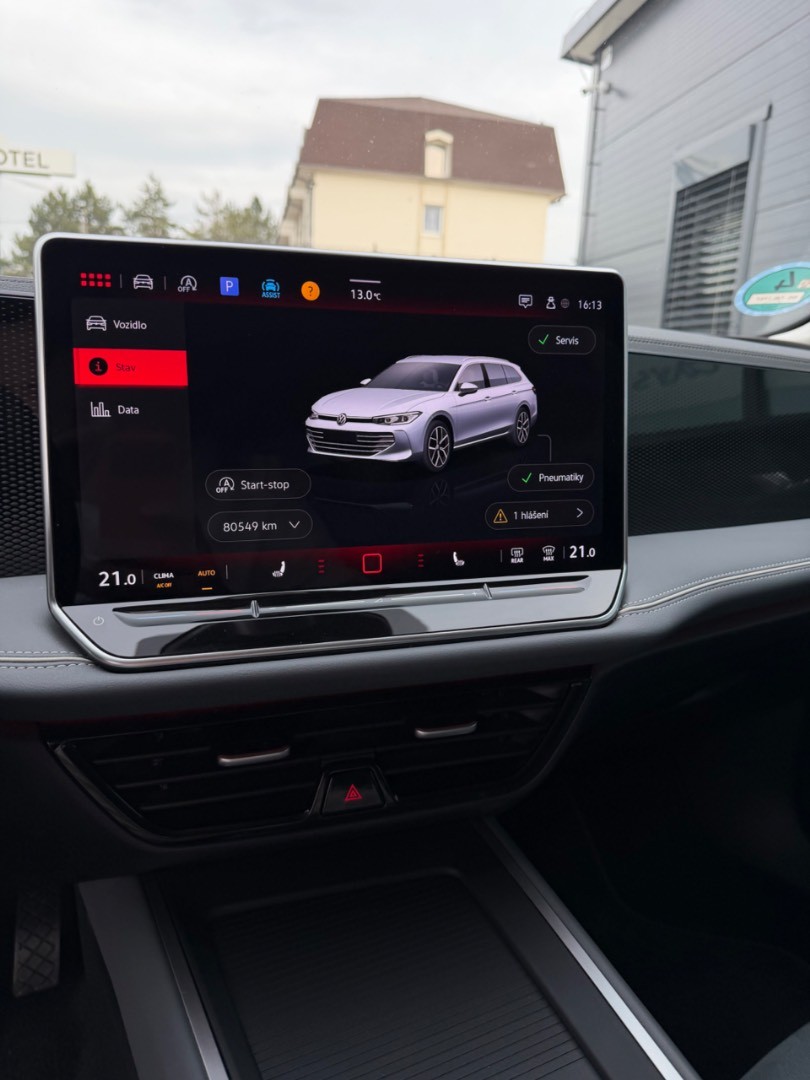 Volkswagen Passat Variant 2.0TDi DSG Elegance SK ŠPZ