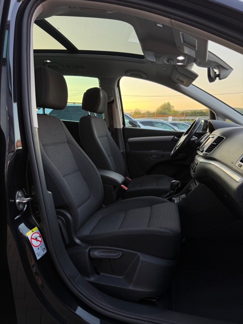 Volkswagen Sharan 2.0TDi DSG 7-MIESTNY Highline SK ŠPZ